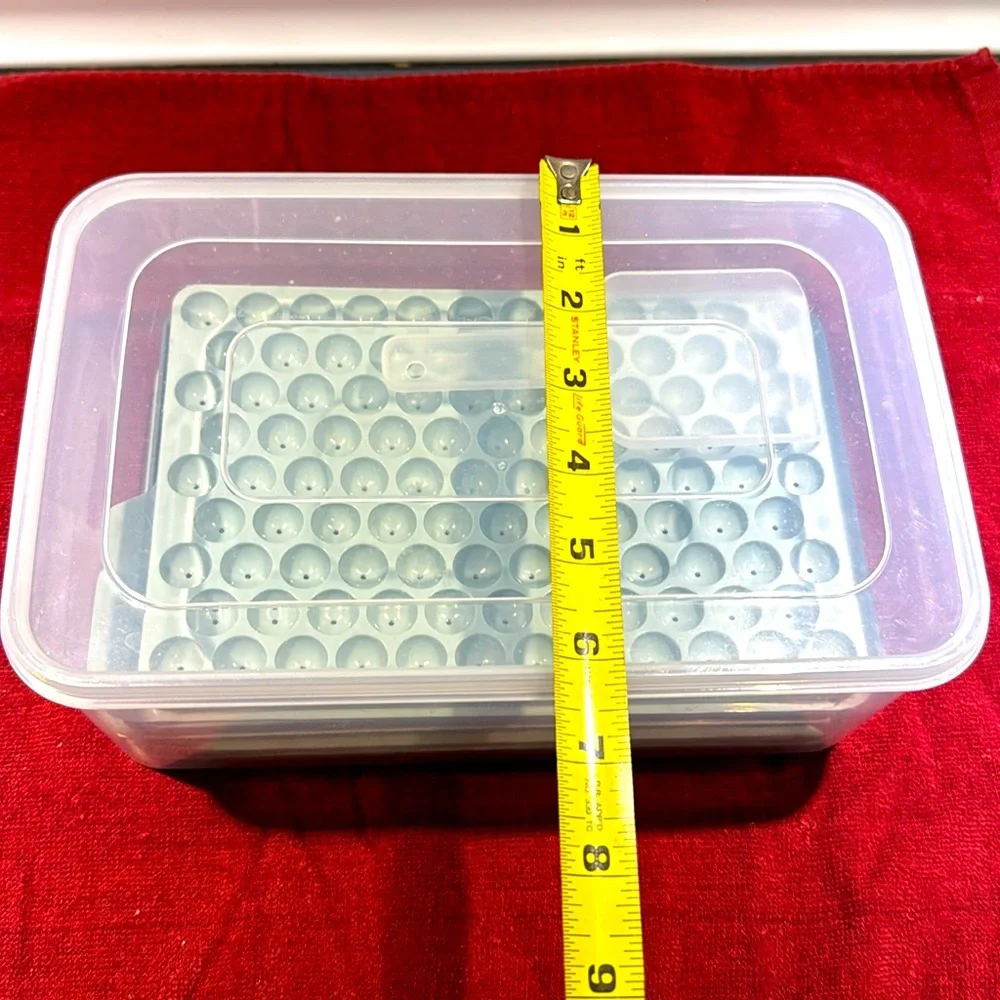 Mini Ice Cube Tray with Storage Container - Picture 8 of 9